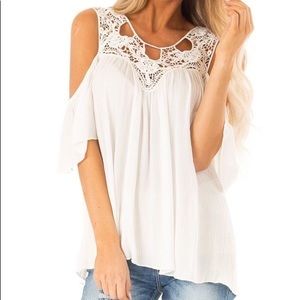 NWOT Crochet neckline cold shoulder flowy top